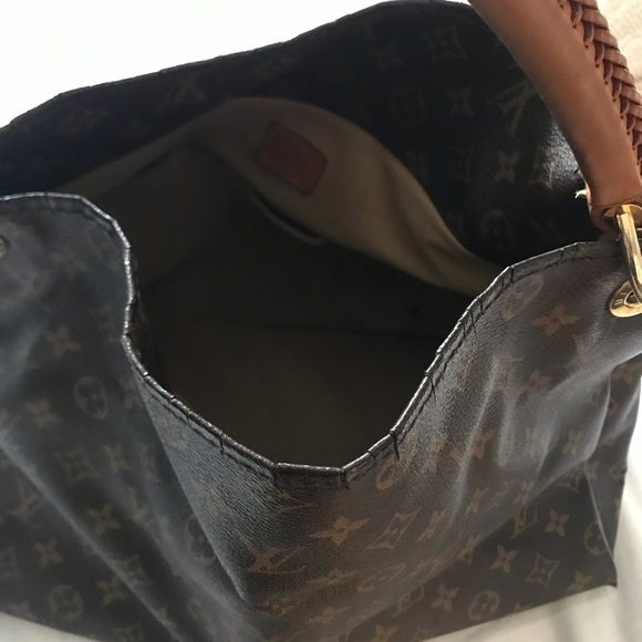 LOUIS VUITTON BAG - Picture 5 of 9